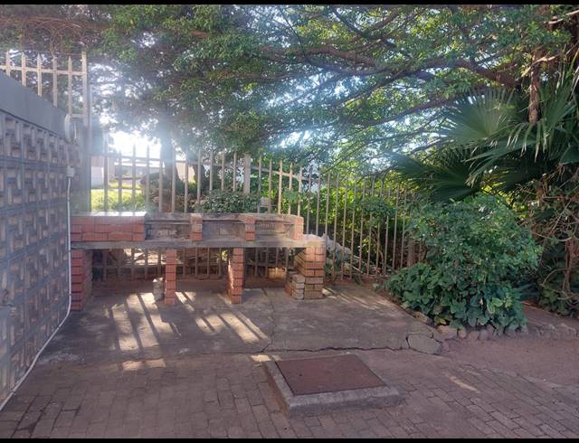 2 BEDROOM APARTMENT FOR SALE IN UVONGO